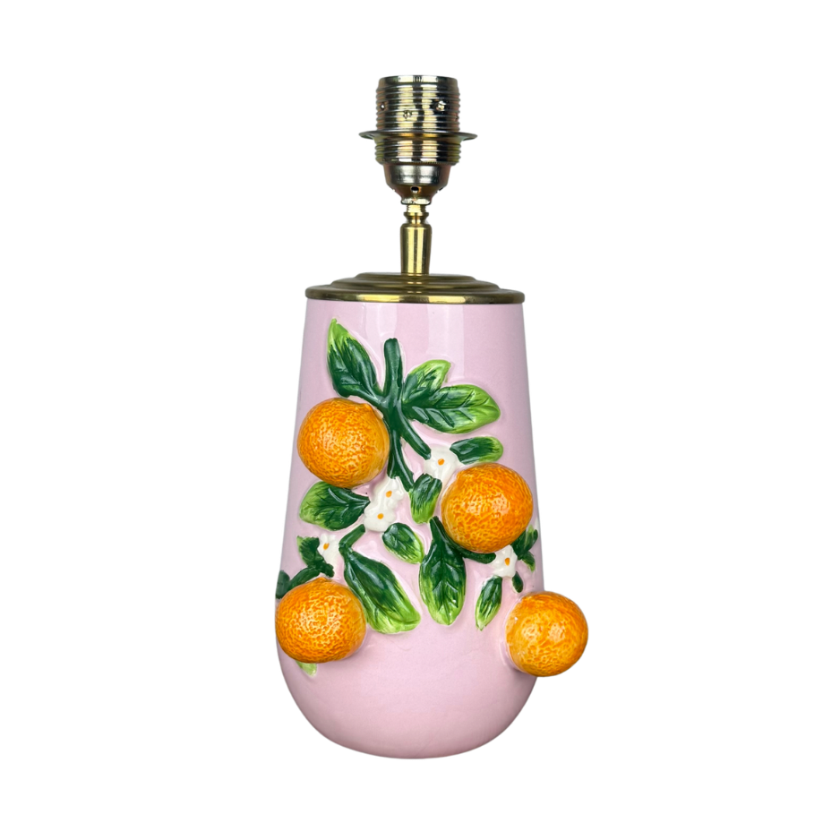 Roze lamp met sinaasappels